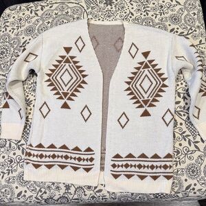 Geometric Patterned Cardigan in Creamy White and Brown